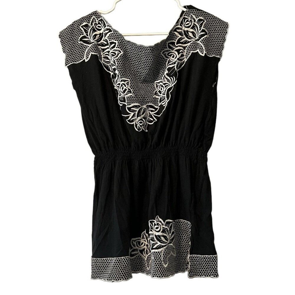 Vertigo Paris Top Size Medium‎ Embroidered Smocked Elastic Waist Classic Party